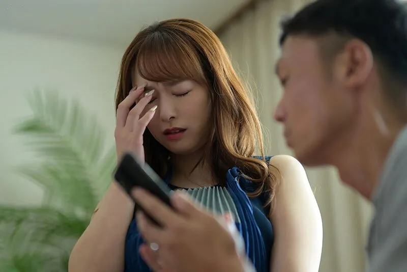 Vợ sốc khi chồng tâm sự về ước muốn nhìn vợ yêu bị người khác địt