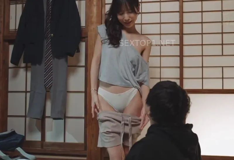 Về quê chăm sóc bố ông chồng, người yêu của anh trai tìm đến cậu em người chồng vì dam dang lâu ngày